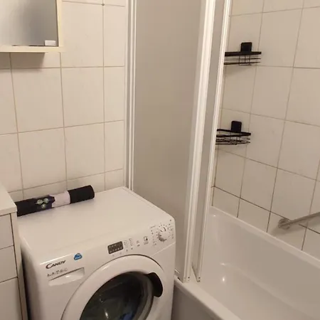Bielany-wawrzyszew Apartment *